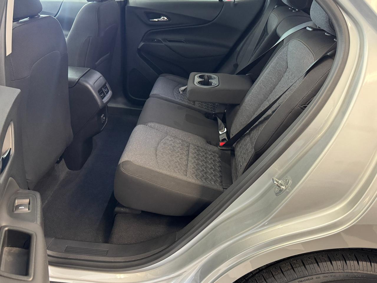 2022 Chevrolet Equinox AWD LT+New Tires+ApplePlay+CLEAN CARFAX - Photo #24