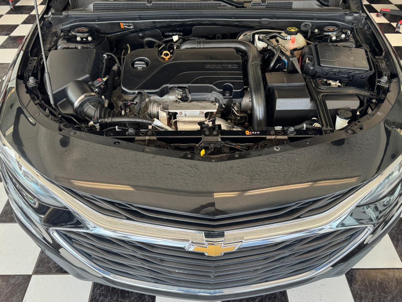 2019 Chevrolet Malibu LT+ApplePlay+Camera+New Tires+CLEAN CARFAX - Photo #9