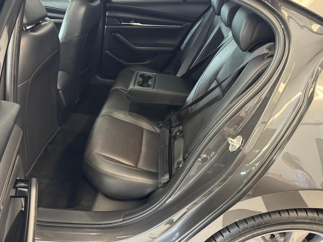2019 Mazda MAZDA3 GT+New Tires+Brakes+Leather+Roof+CLEAN CARFAX - Photo #25