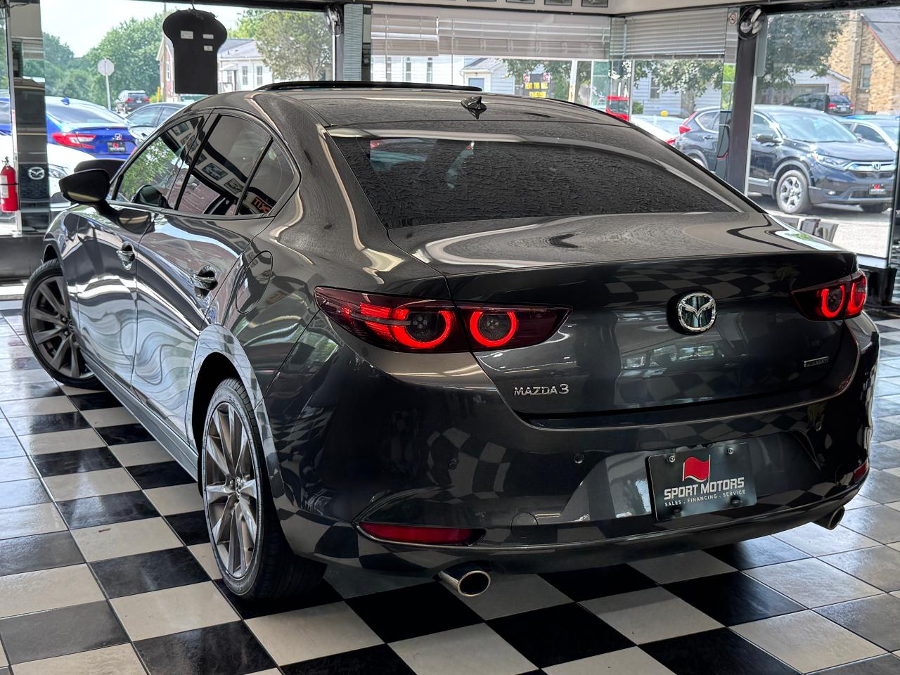 2019 Mazda MAZDA3 GT+New Tires+Brakes+Leather+Roof+CLEAN CARFAX - Photo #17