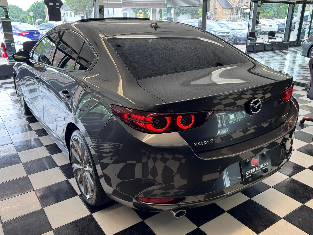 2019 Mazda MAZDA3 GT+New Tires+Brakes+Leather+Roof+CLEAN CARFAX - Photo #8