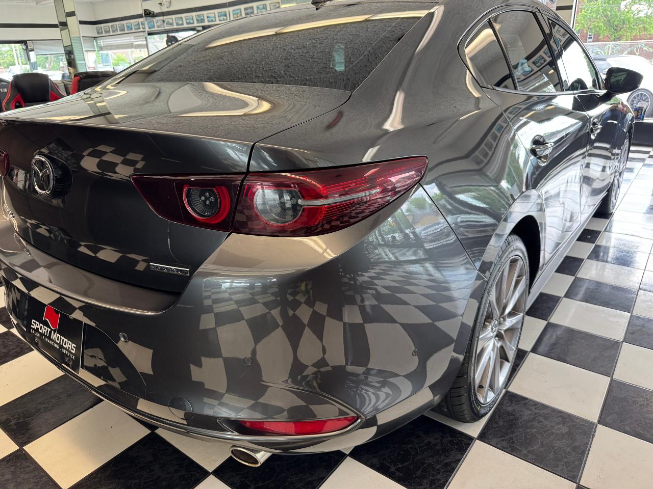 2019 Mazda MAZDA3 GT+New Tires+Brakes+Leather+Roof+CLEAN CARFAX - Photo #39