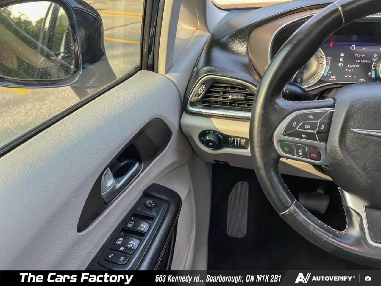 2018 Chrysler Pacifica Touring-L Plus Leather/Roof/ Apple CarPlay! - Photo #15