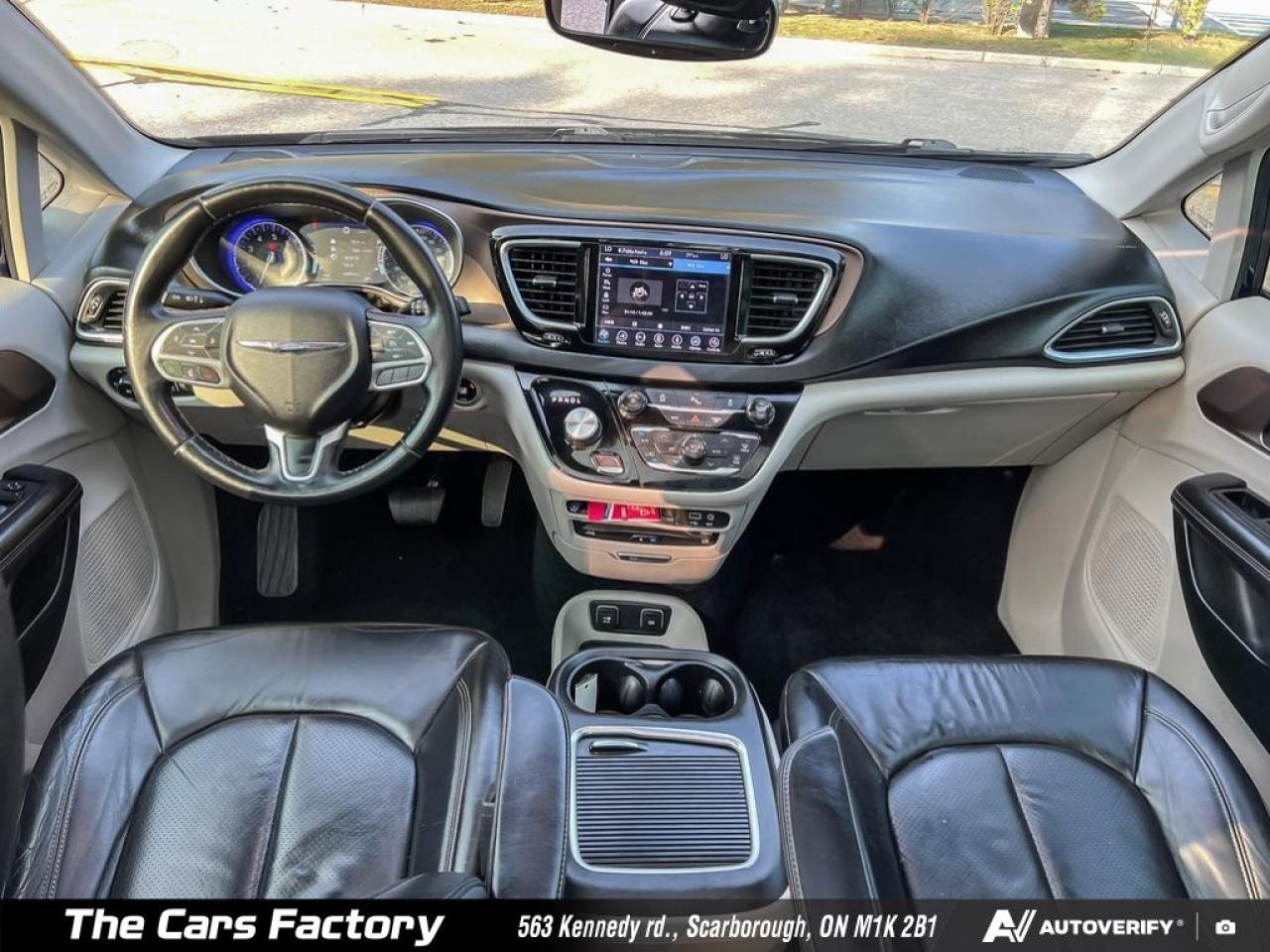 2018 Chrysler Pacifica Touring-L Plus Leather/Roof/ Apple CarPlay! - Photo #24