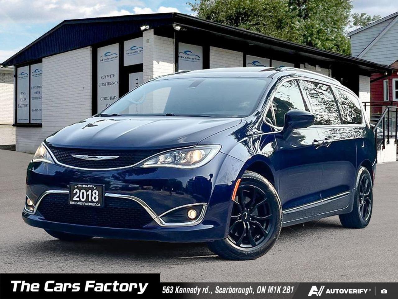 Used 2018 Chrysler Pacifica Touring-L Plus Leather/Roof/ Apple CarPlay! for sale in Scarborough, ON