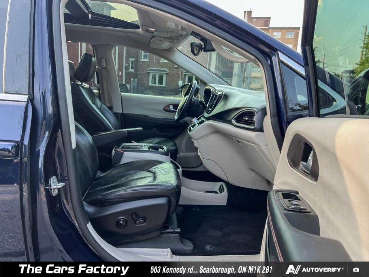 2018 Chrysler Pacifica Touring-L Plus Leather/Roof/ Apple CarPlay! - Photo #21