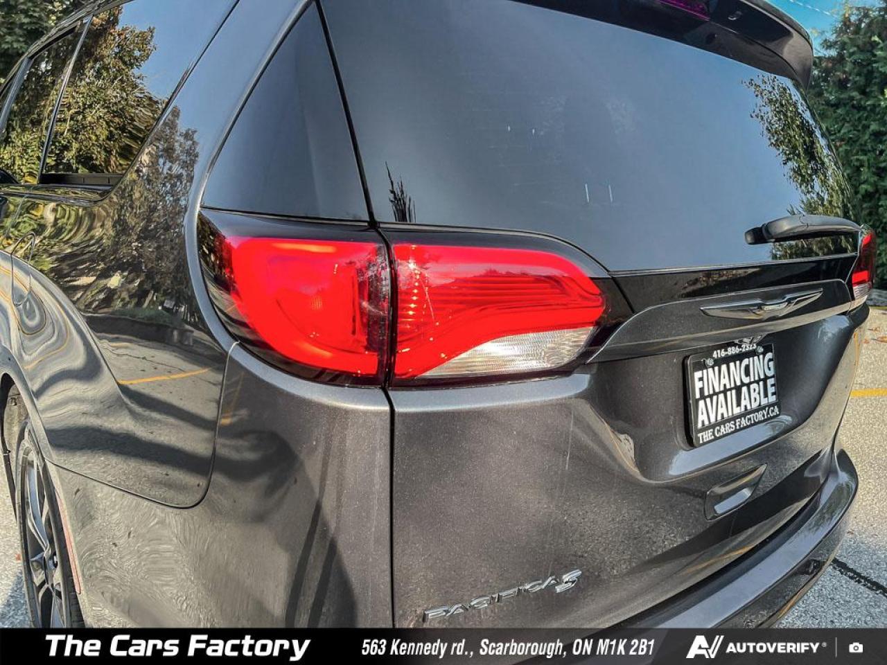 2020 Chrysler Pacifica Touring-L  Leather/Camera Apple CarPlay! - Photo #9