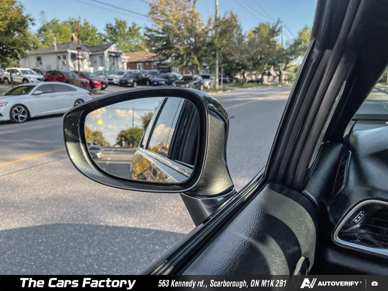 2020 Chrysler Pacifica Touring-L  Leather/Camera Apple CarPlay! Photo