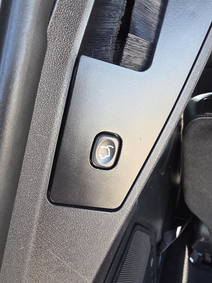 2016 Dodge Grand Caravan Only $11,800 fully certified. - Photo #28