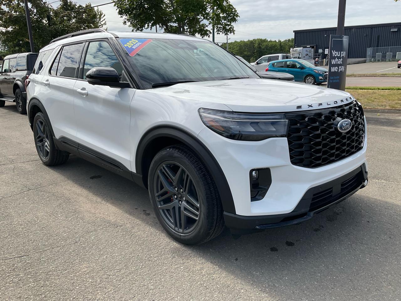 2025 Ford Explorer ST Photo