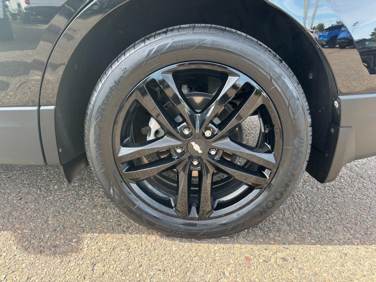 2020 Chevrolet Equinox 2020 Chevrolet Equinox LT AWD Photo