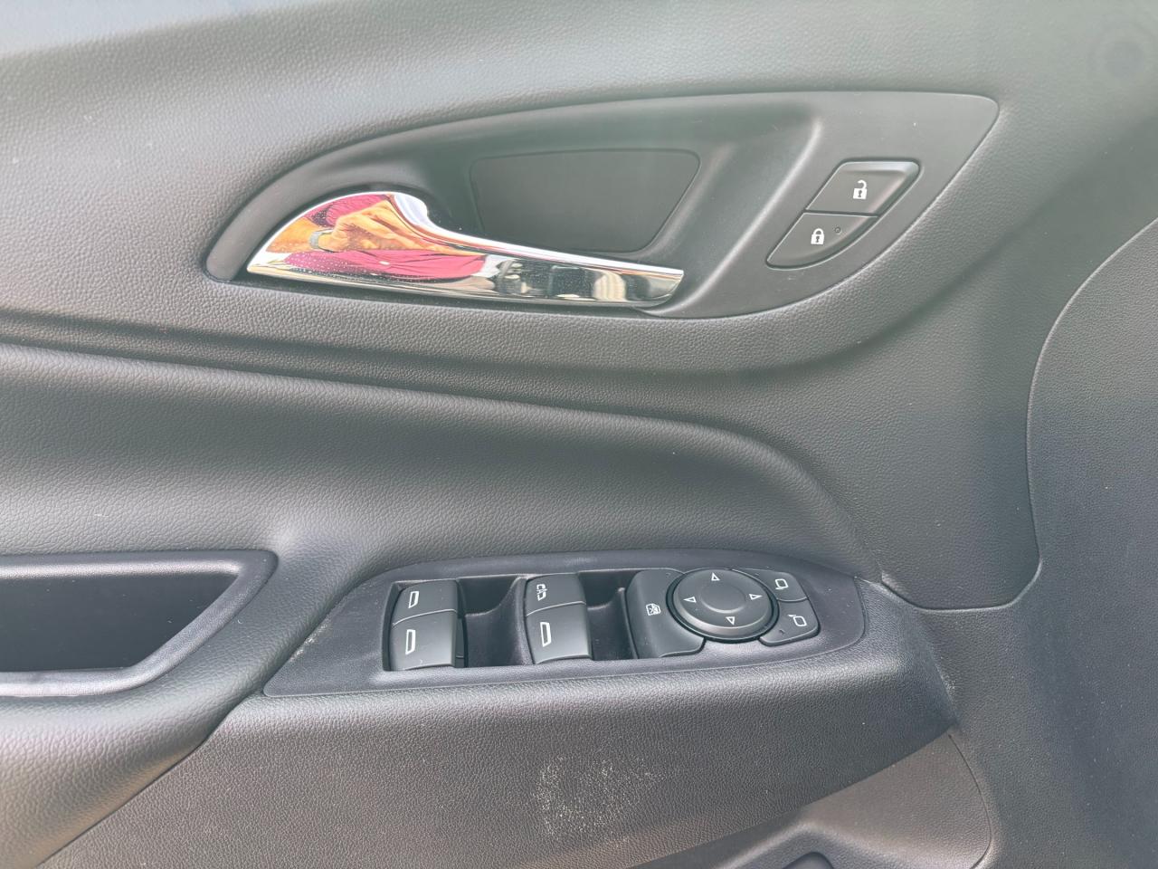 2020 Chevrolet Equinox 2020 Chevrolet Equinox LT AWD Photo