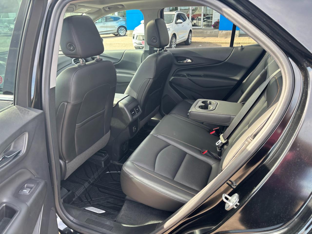 2020 Chevrolet Equinox 2020 Chevrolet Equinox LT AWD Photo