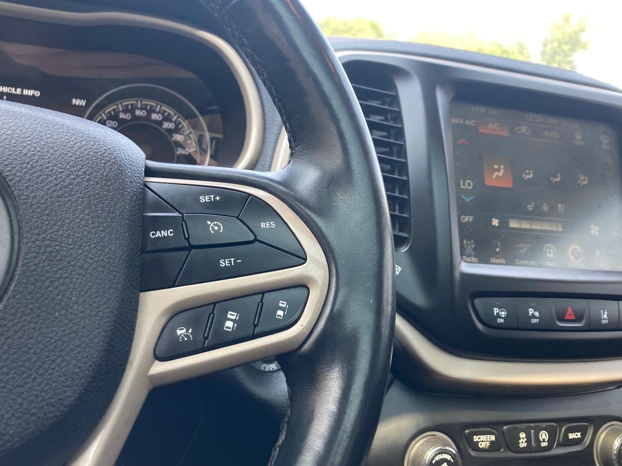 2018 Jeep Cherokee Limited - Photo #17