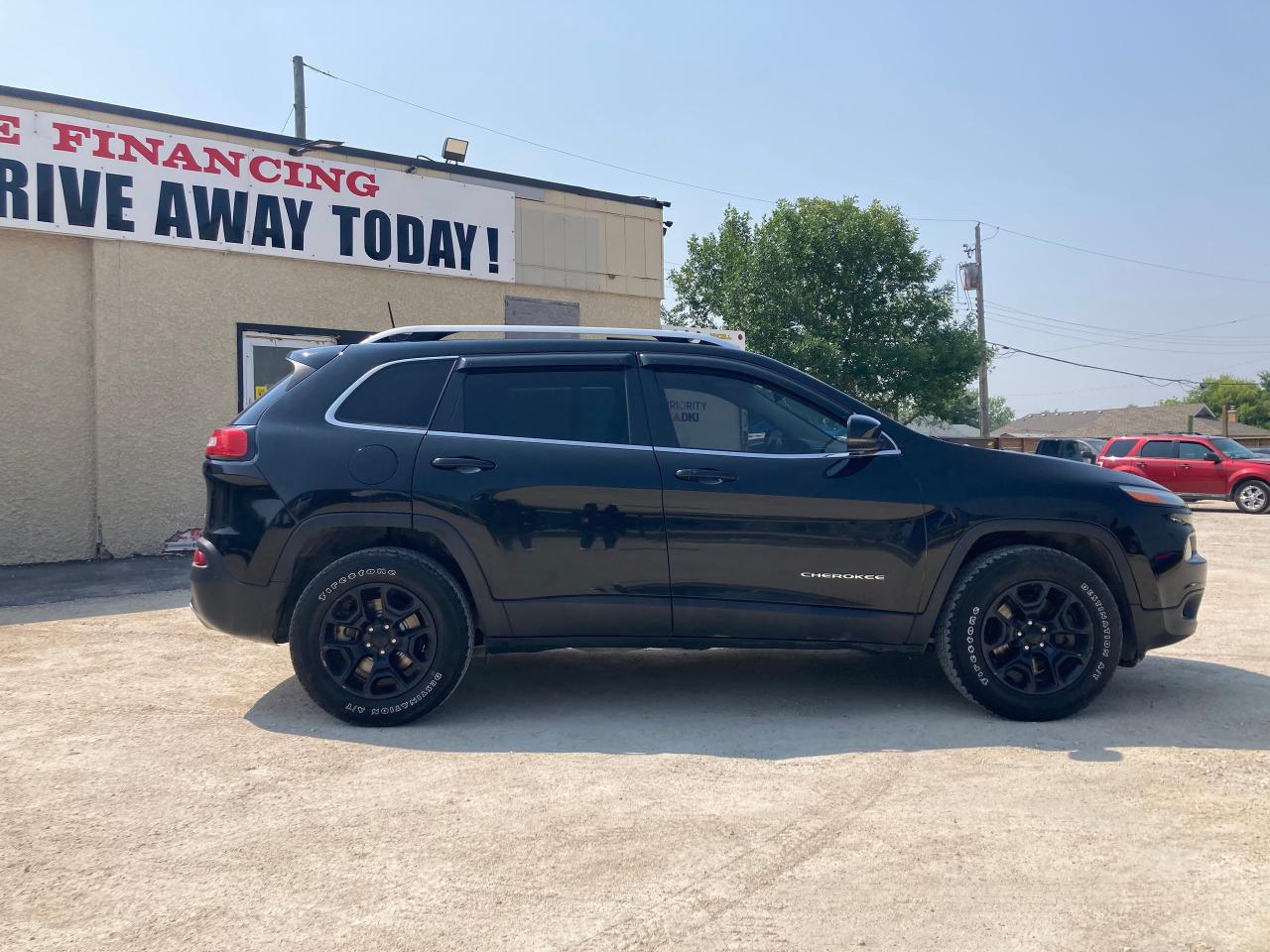 2018 Jeep Cherokee Limited - Photo #3
