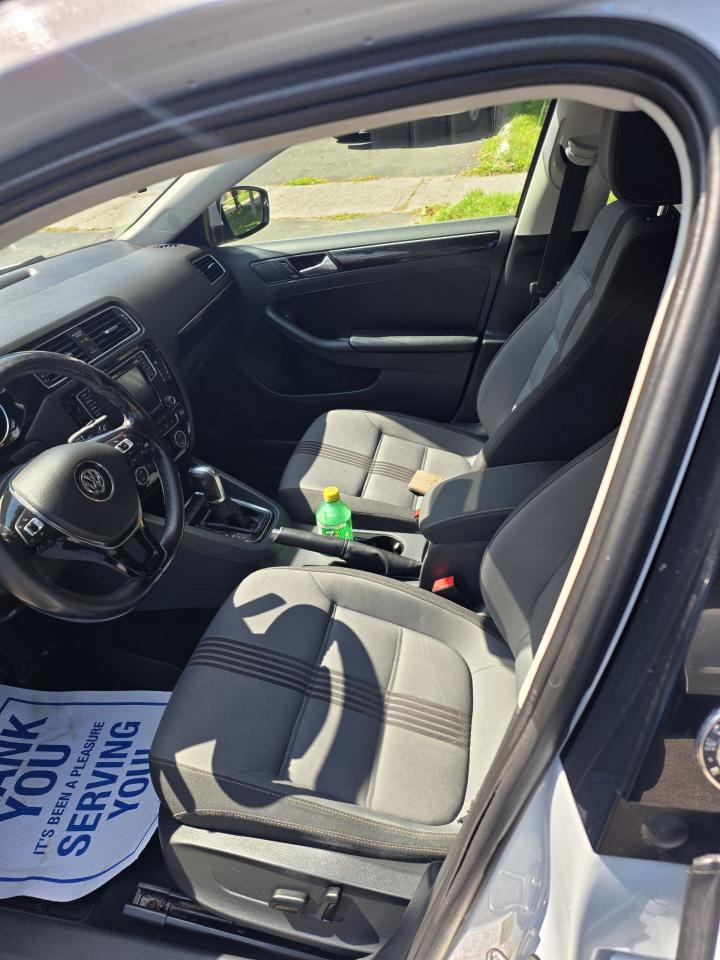 2017 Volkswagen Jetta $8850 like new & fully certified. - Photo #3