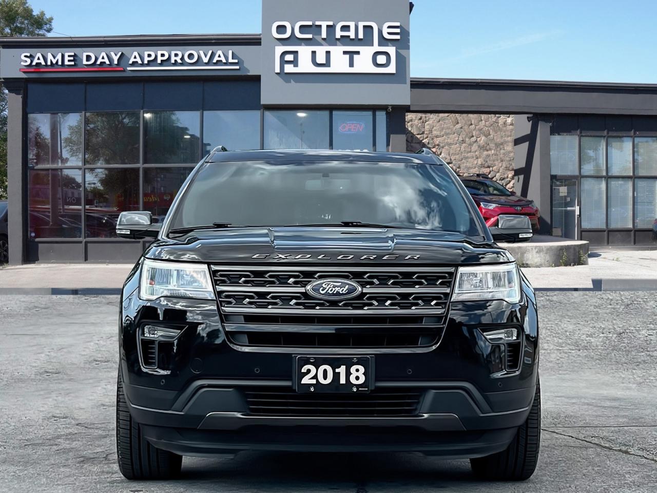 2018 Ford Explorer XLT 4WD - Photo #2