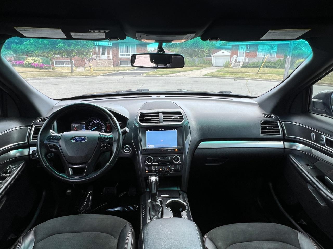 2018 Ford Explorer XLT 4WD - Photo #14
