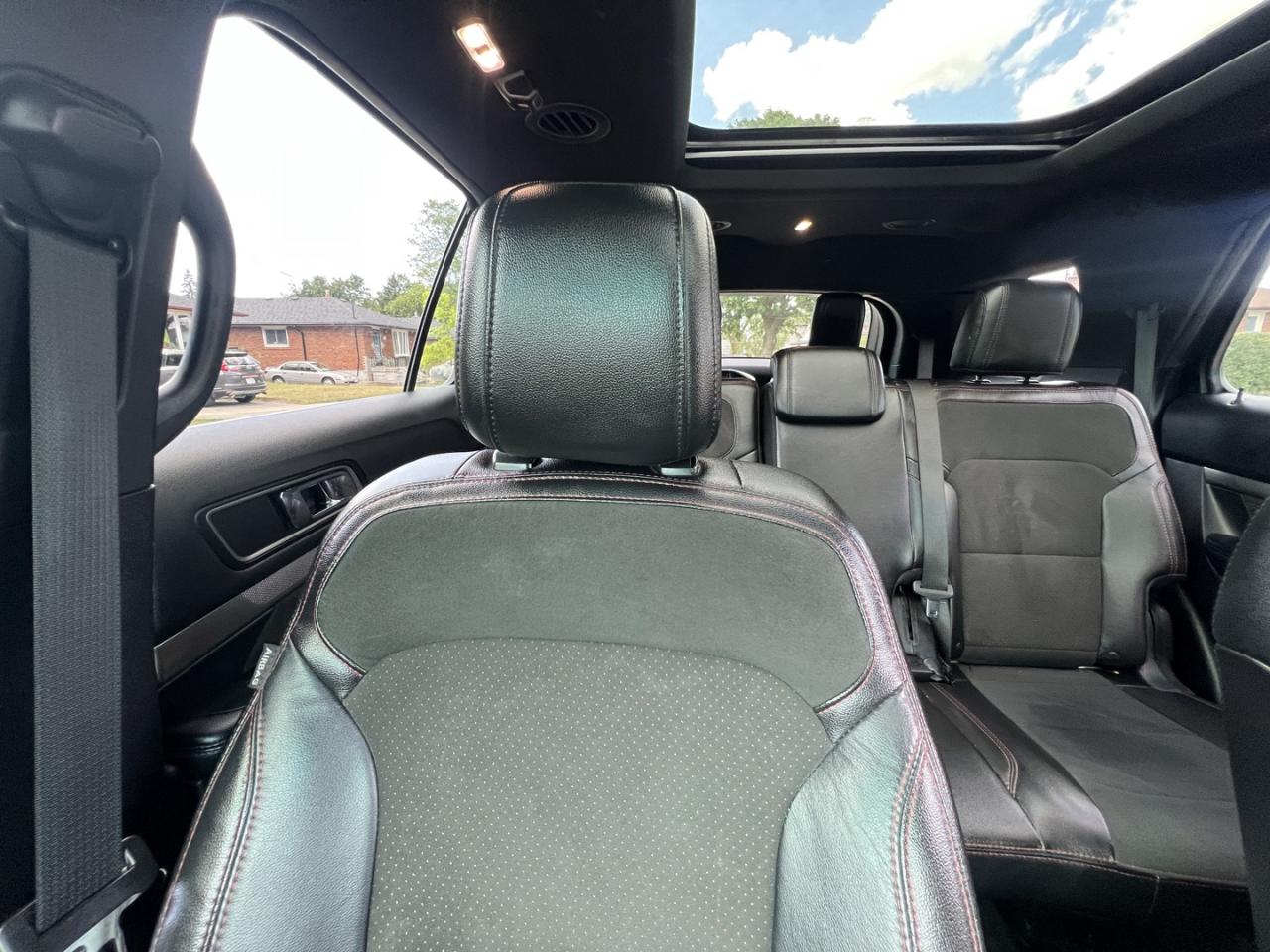 2018 Ford Explorer XLT 4WD - Photo #27