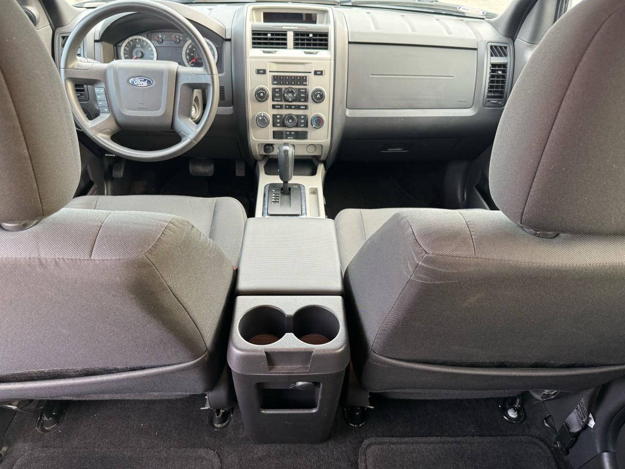 2011 Ford Escape XLT - Photo #12