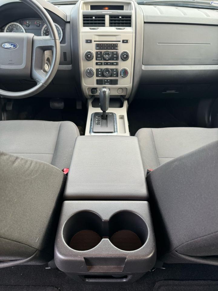 2011 Ford Escape XLT - Photo #14