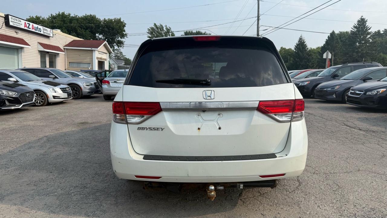 2016 Honda Odyssey EX Photo3