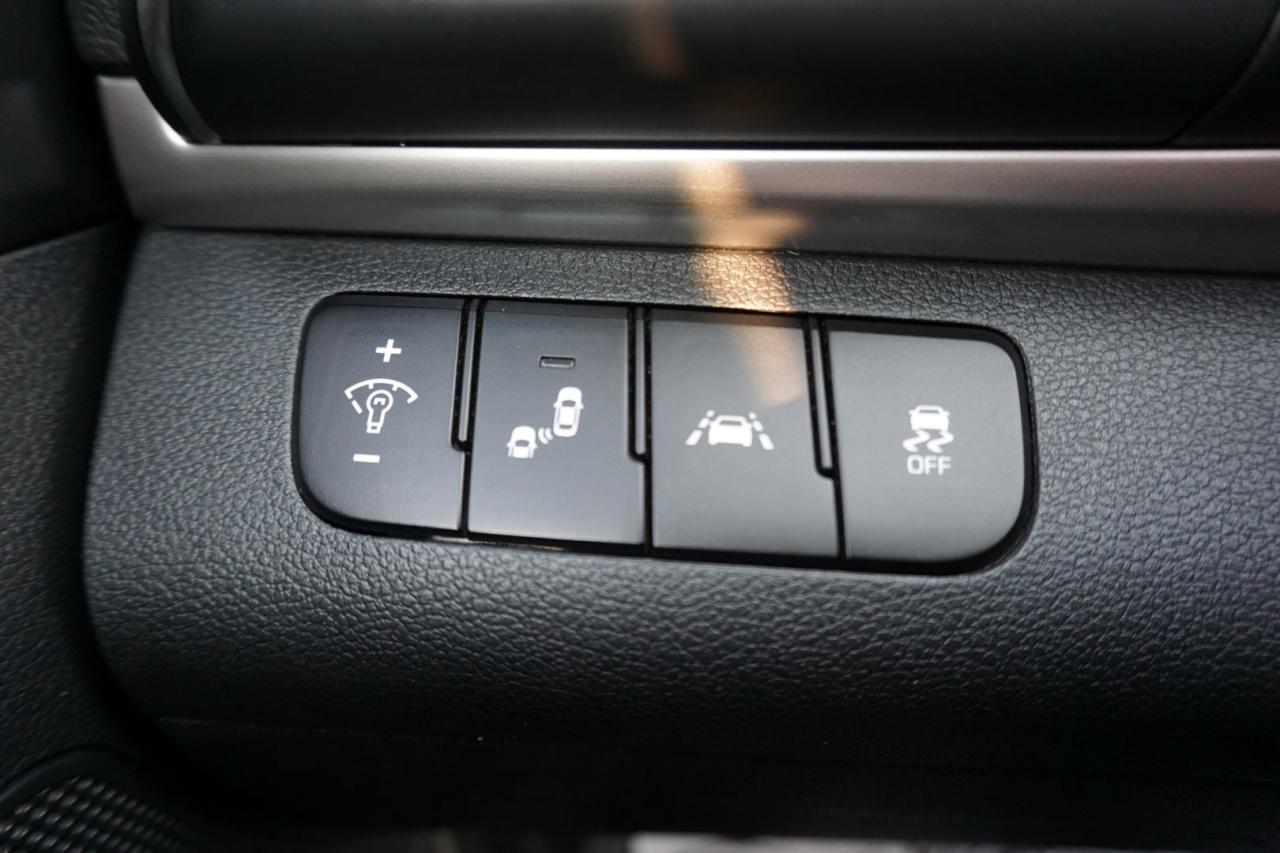 2019 Hyundai Elantra PREFERRED CERTIFIED *ACCIDENT FREE* CAMERA BLUETOOTH HEATED B.SPOT SUNROOF CRUISE ALLOYS - Photo #27