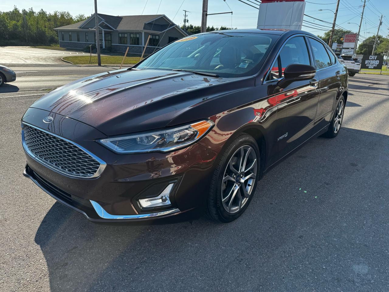 2019 Ford Fusion Hybrid Titanium Photo3
