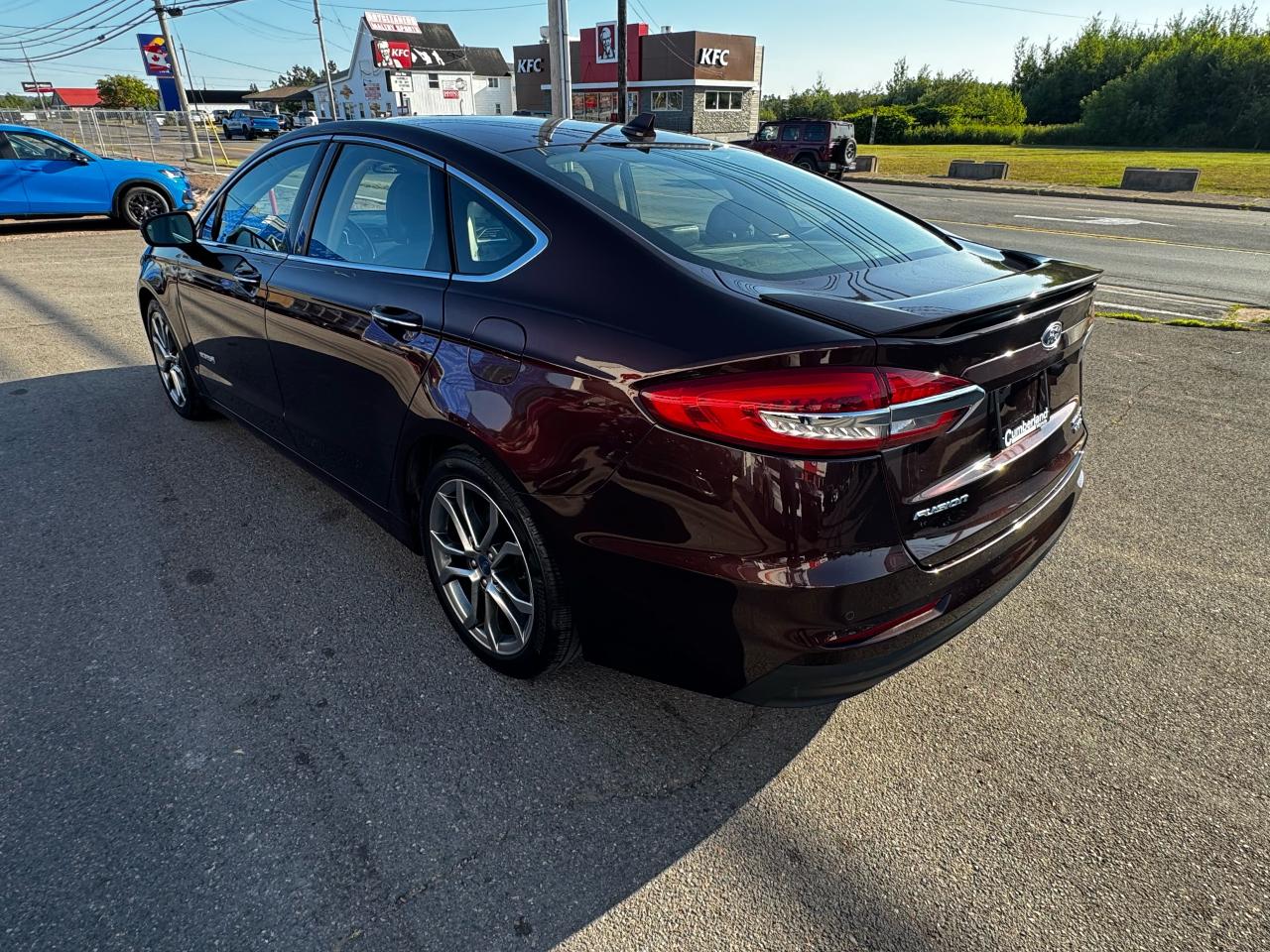 2019 Ford Fusion Hybrid Titanium Photo