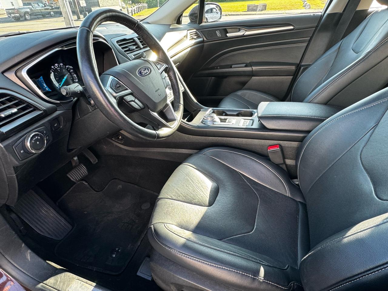 2019 Ford Fusion Hybrid Titanium Photo