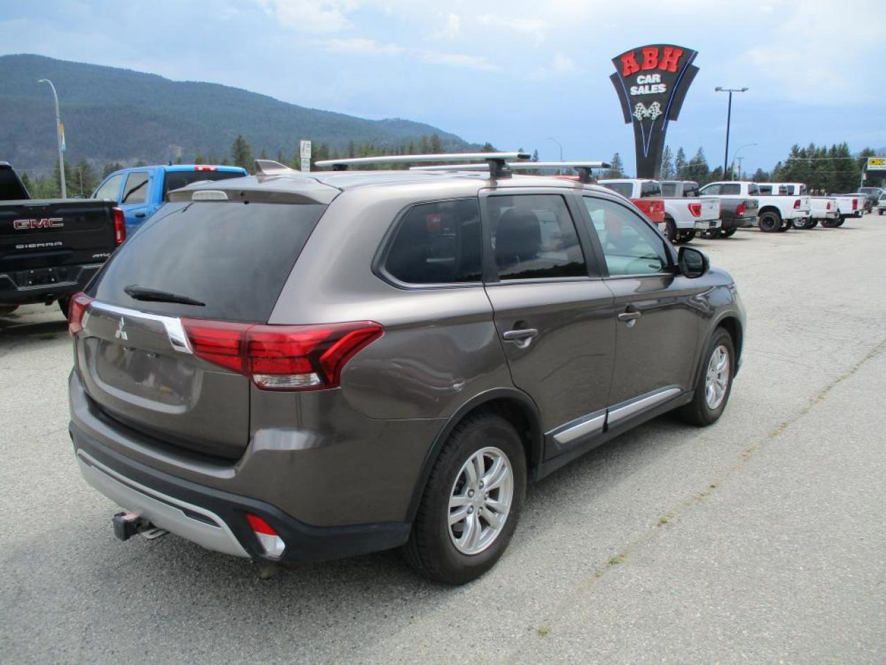 2020 Mitsubishi Outlander ES AWC 7PASS - Photo #5