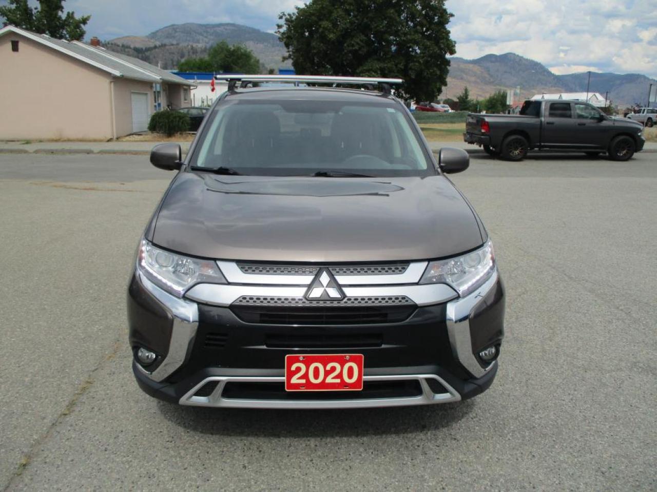 2020 Mitsubishi Outlander ES AWC 7PASS - Photo #2