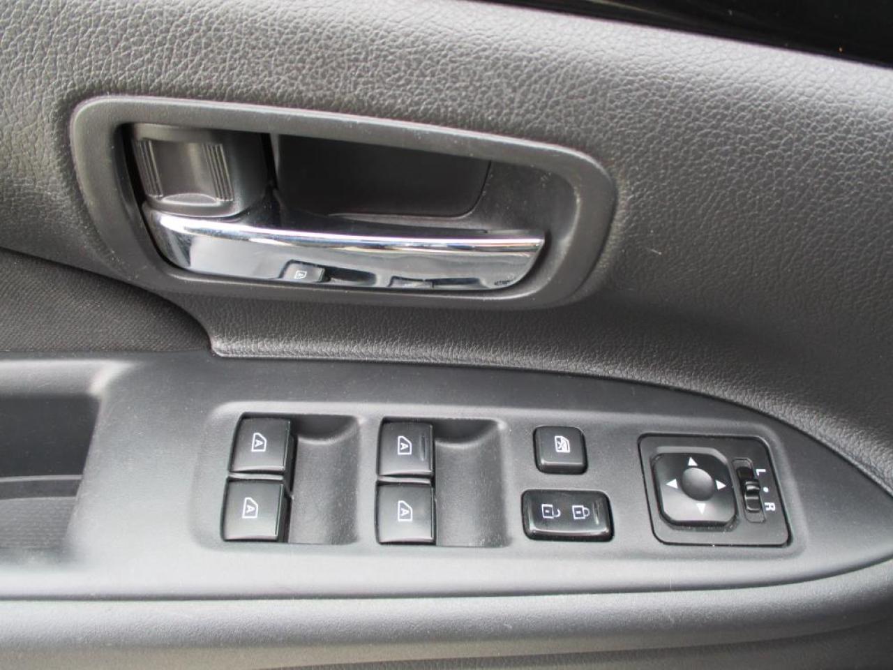 2020 Mitsubishi Outlander ES AWC 7PASS - Photo #10