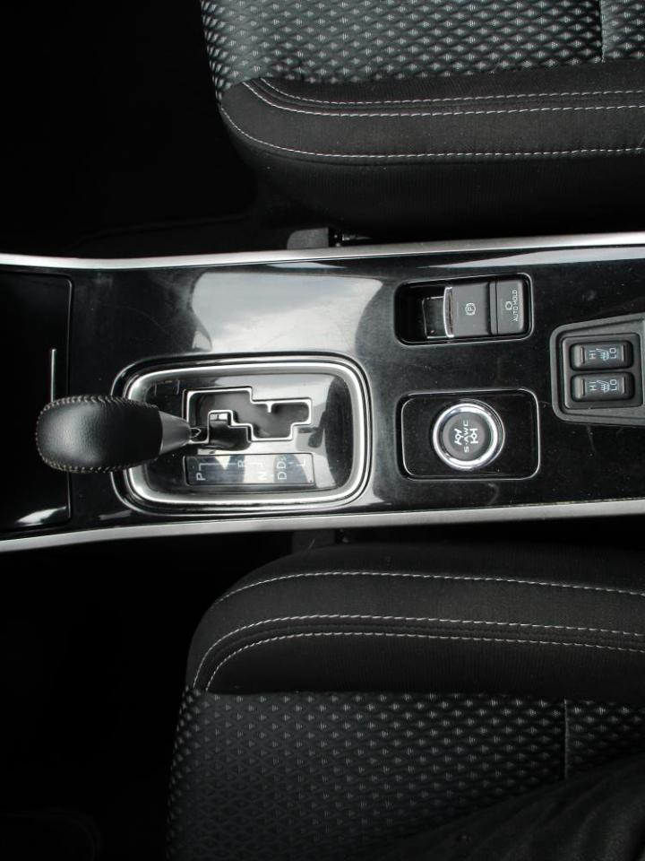 2020 Mitsubishi Outlander ES AWC 7PASS Photo21