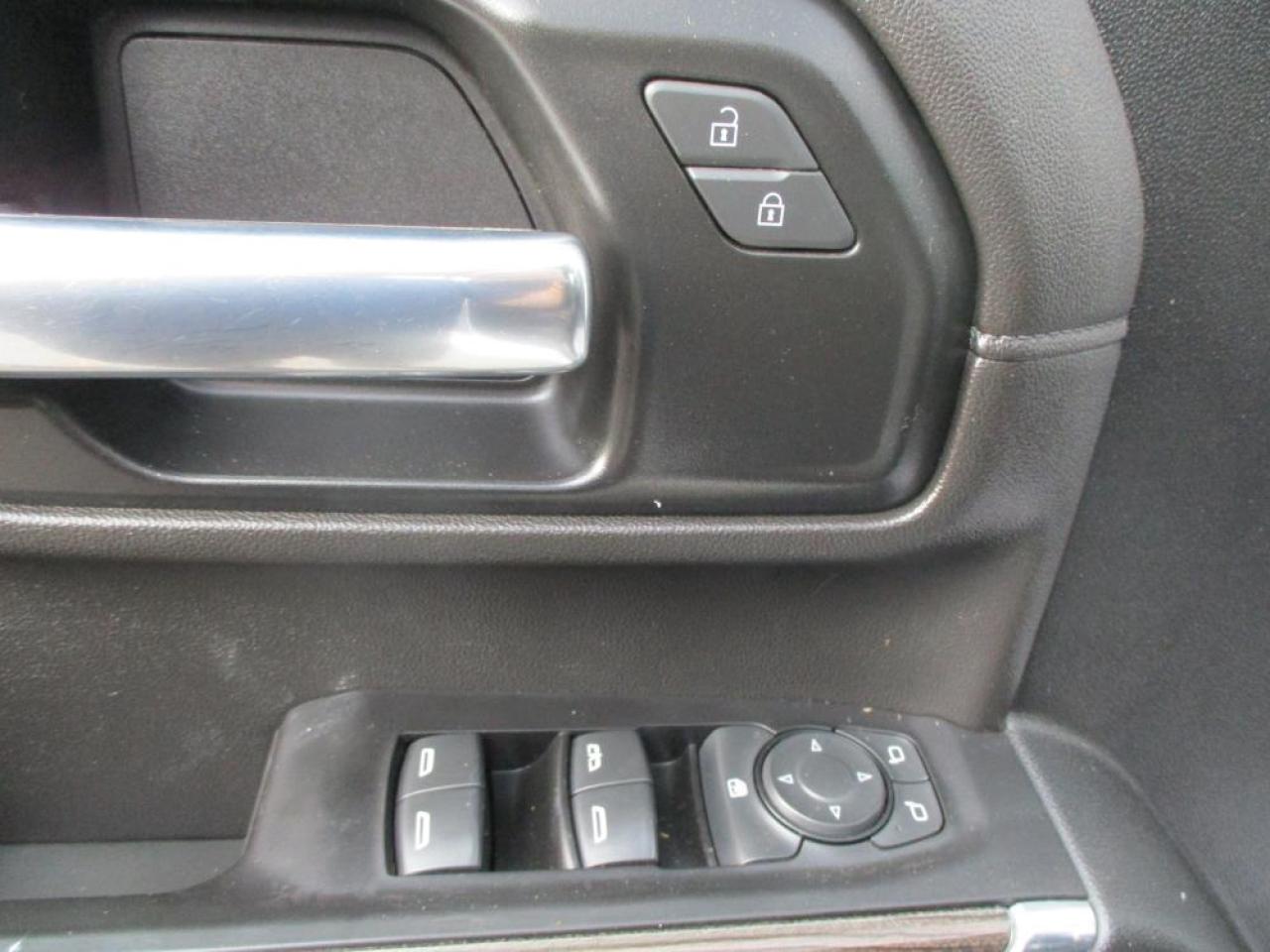 2020 Chevrolet Silverado 2500 HD LT CREW 4X4 DIESEL Photo3