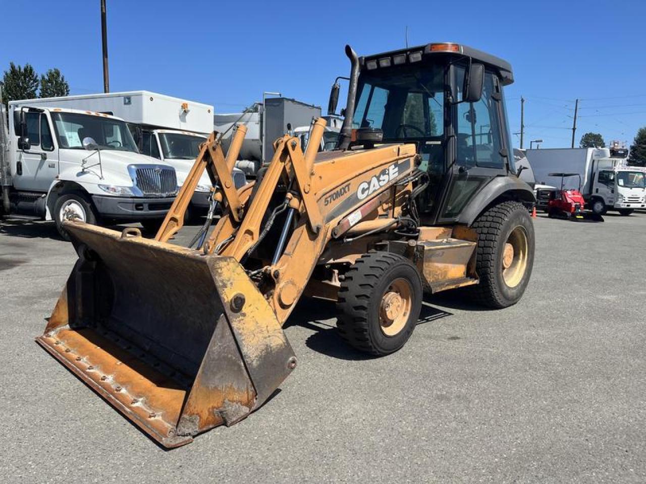 Used 2011 CASE 570 MXT Front end Loader diesel 4x4 for sale in Burnaby, BC