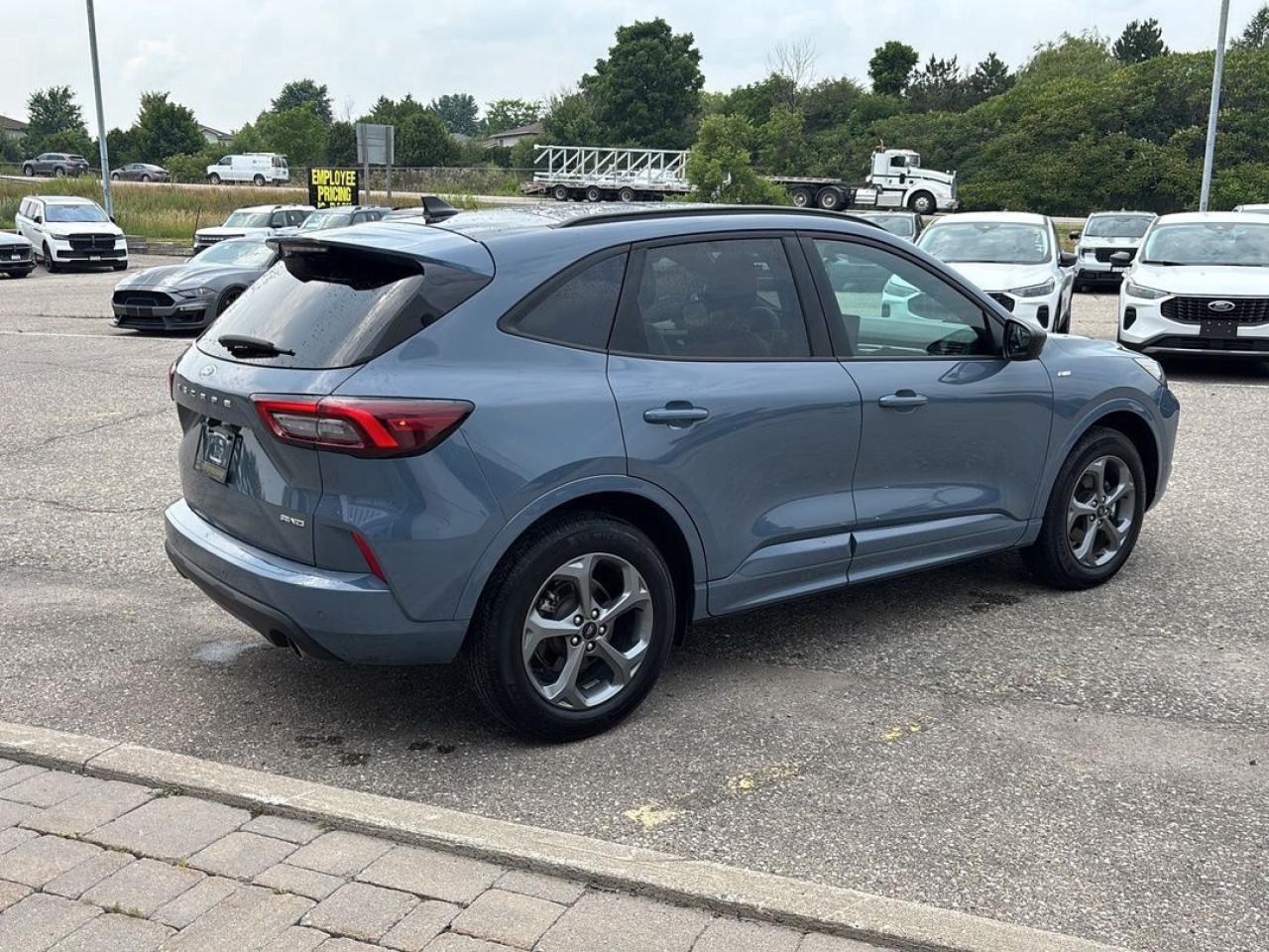 2024 Ford Escape ST-Line Photo5