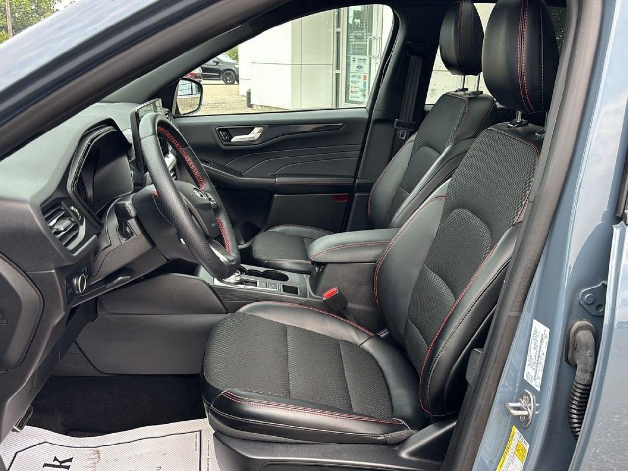 2024 Ford Escape ST-Line Photo5