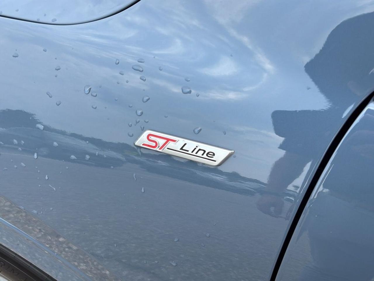 2024 Ford Escape ST-Line Photo5