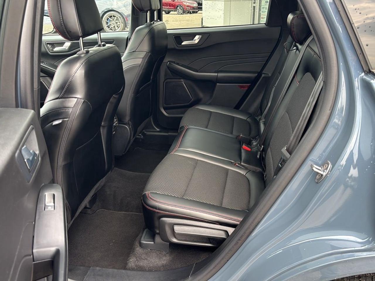 2024 Ford Escape ST-Line Photo5