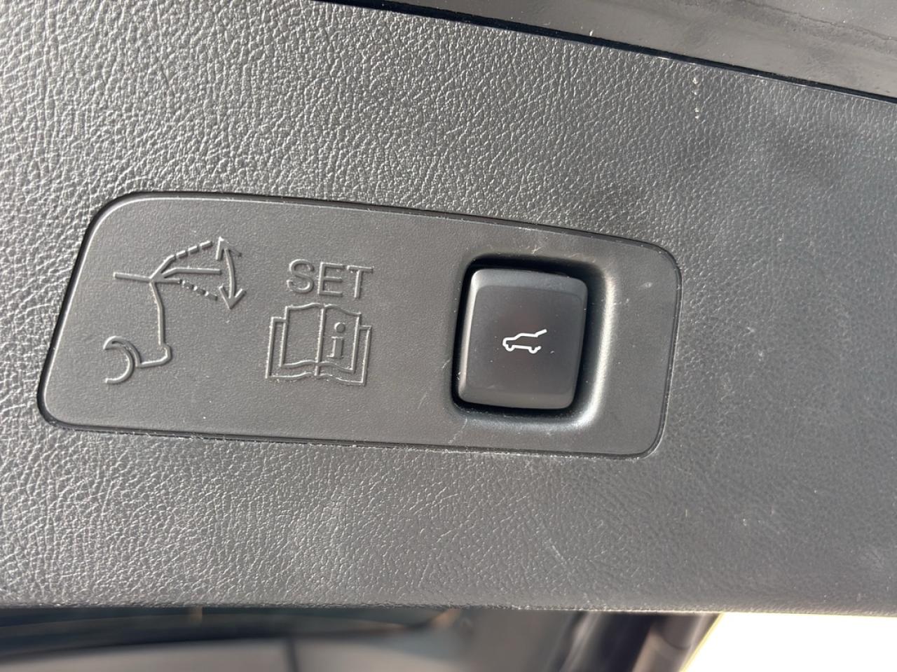 12829423