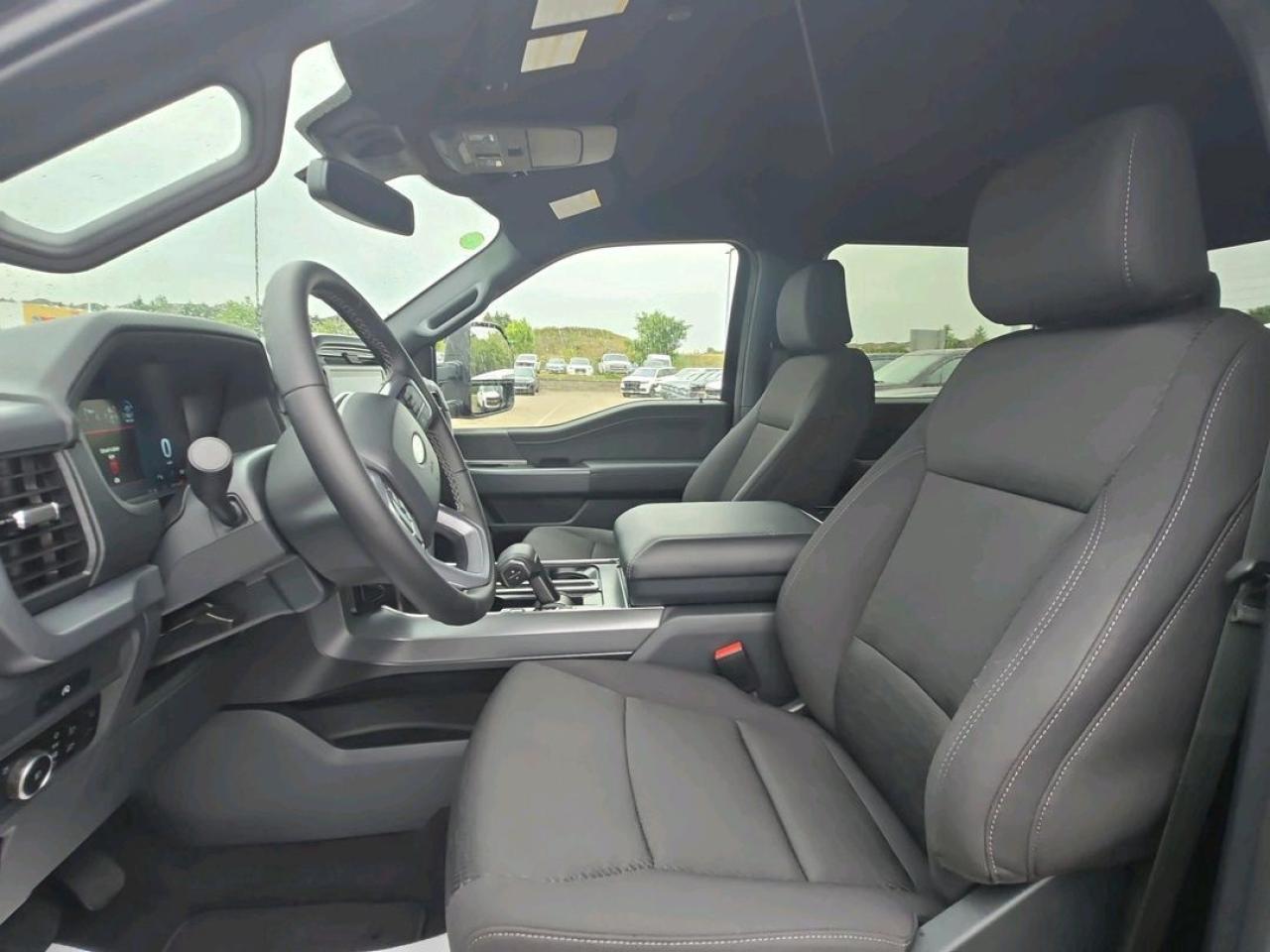 2025 Ford F-150 XLT Photo5