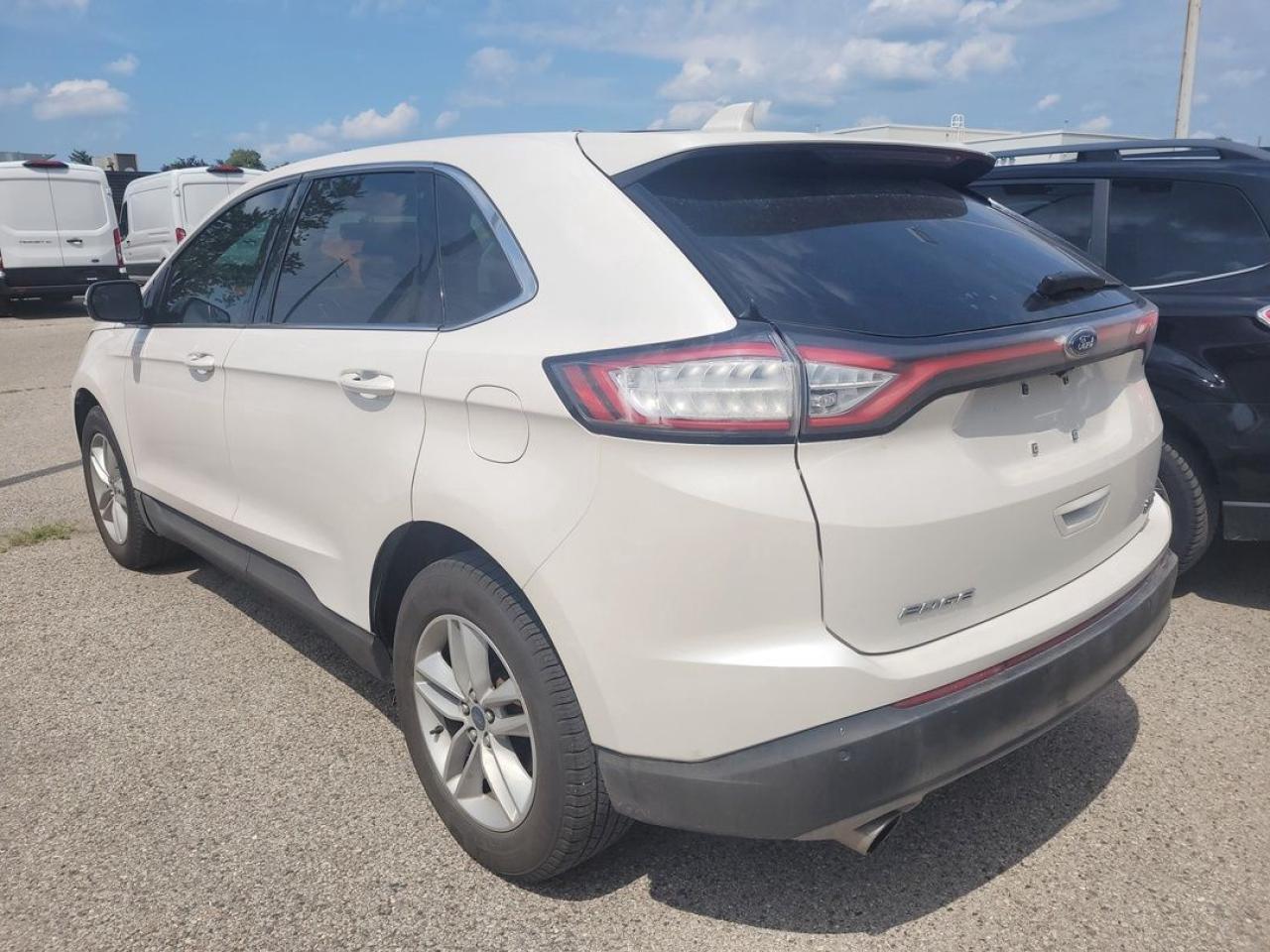 2018 Ford Edge SEL Photo3