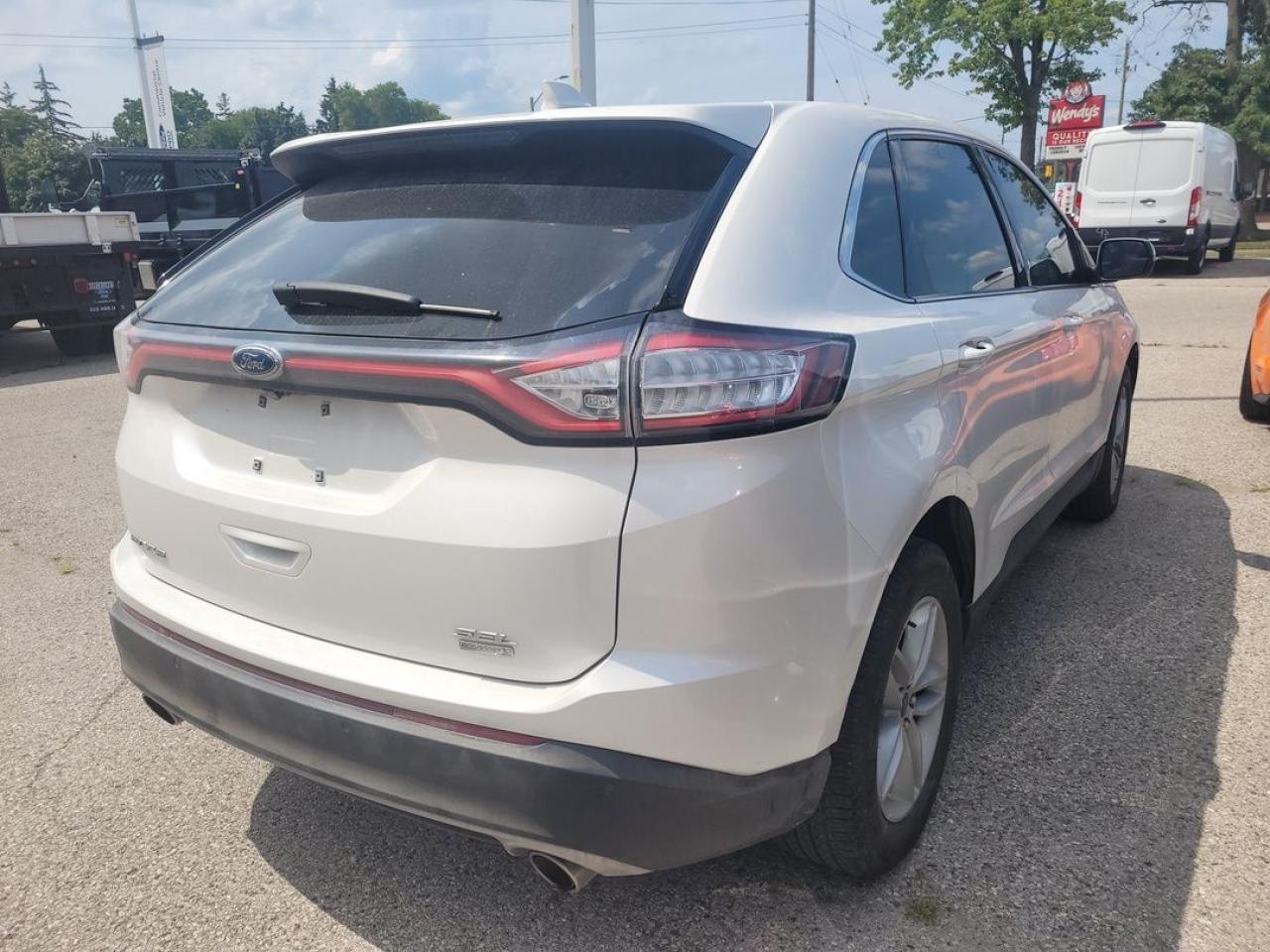 2018 Ford Edge SEL Photo4