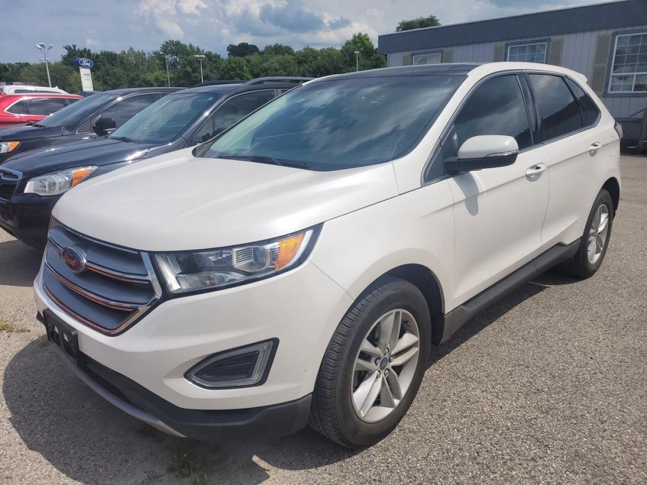 2018 Ford Edge SEL Photo2