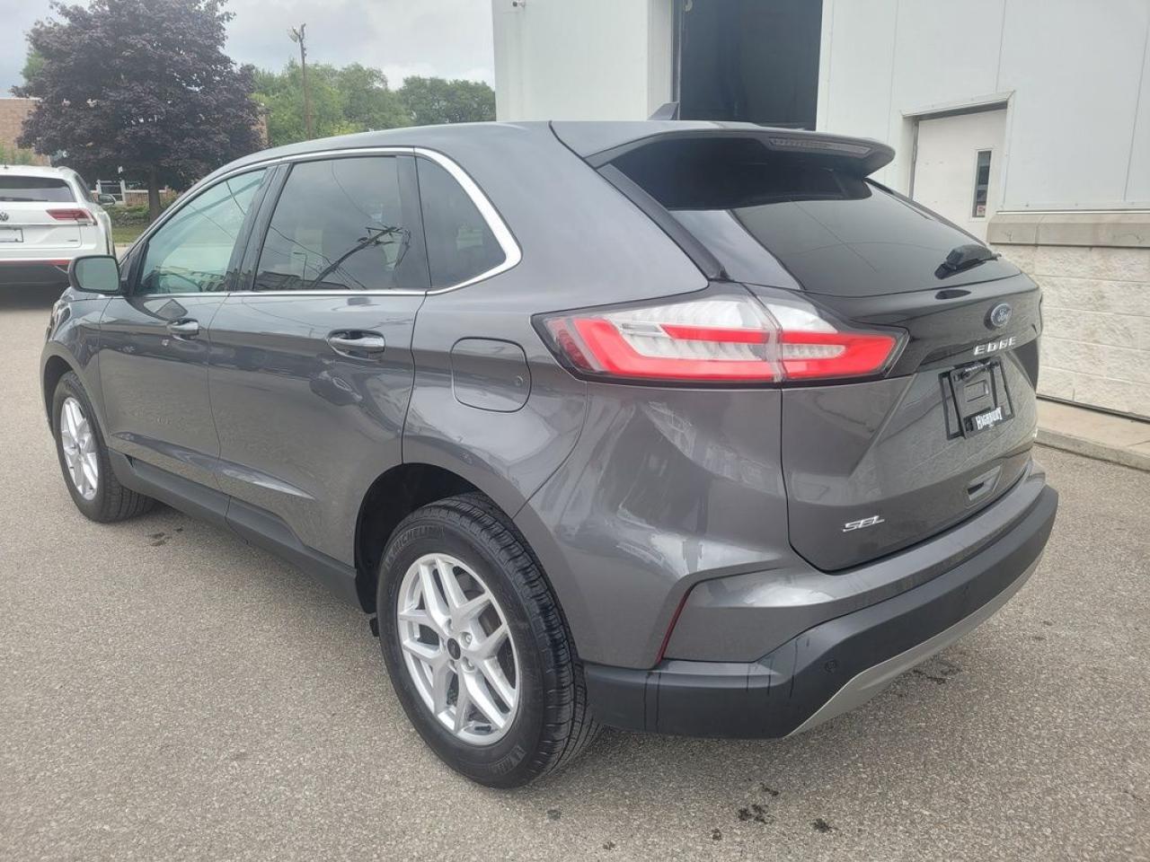 2024 Ford Edge SEL Photo3