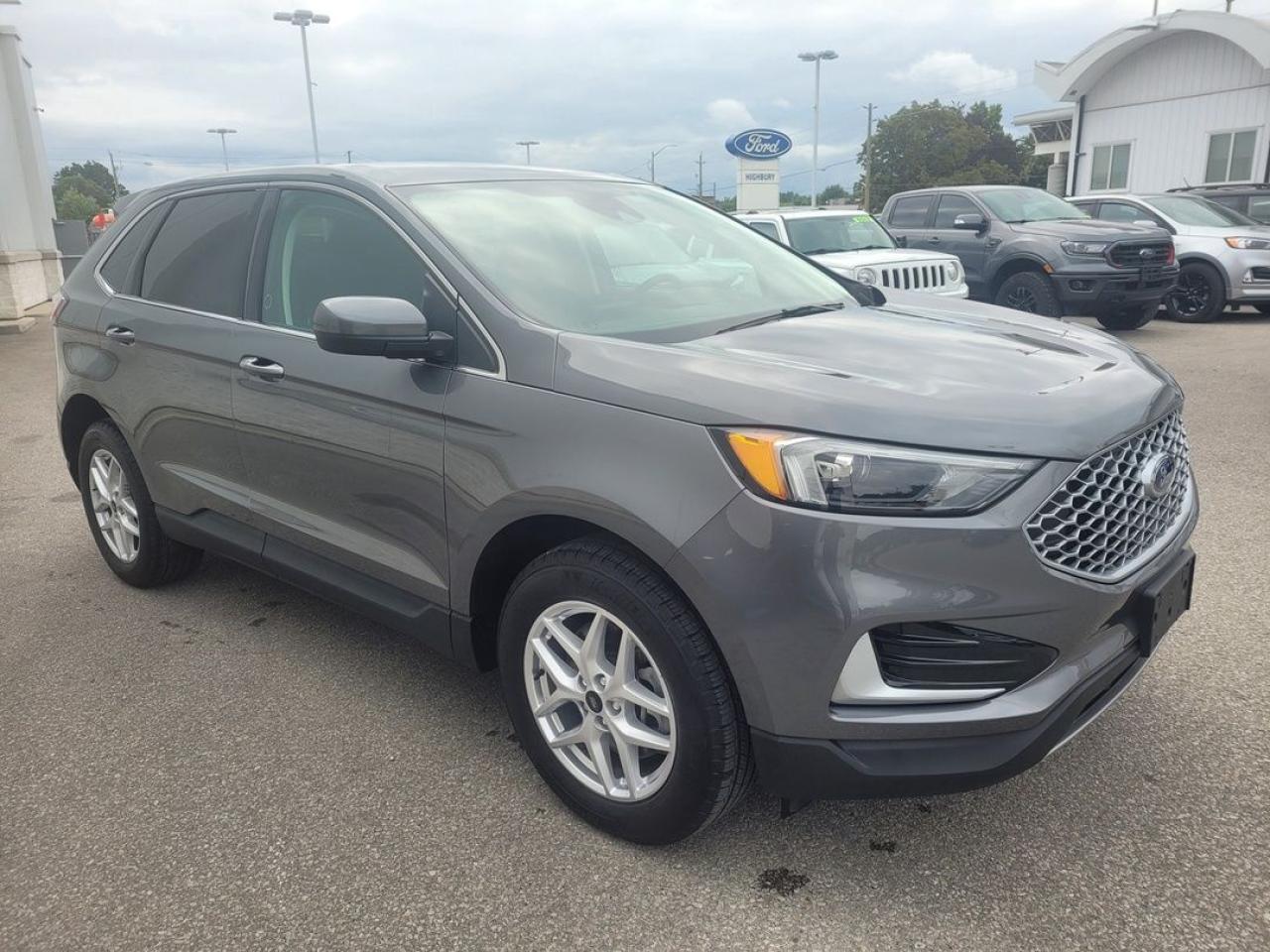2024 Ford Edge SEL Photo24