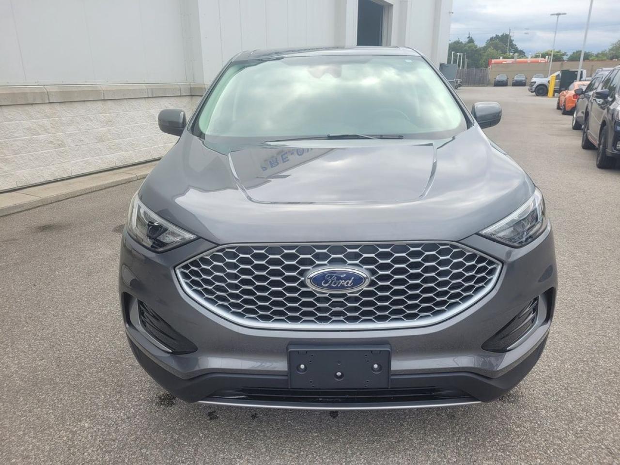 2024 Ford Edge SEL Photo8