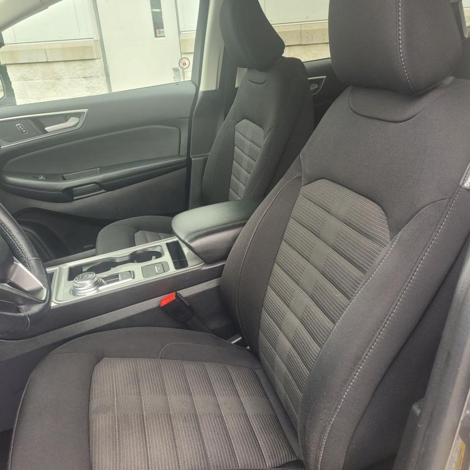 2024 Ford Edge SEL Photo26