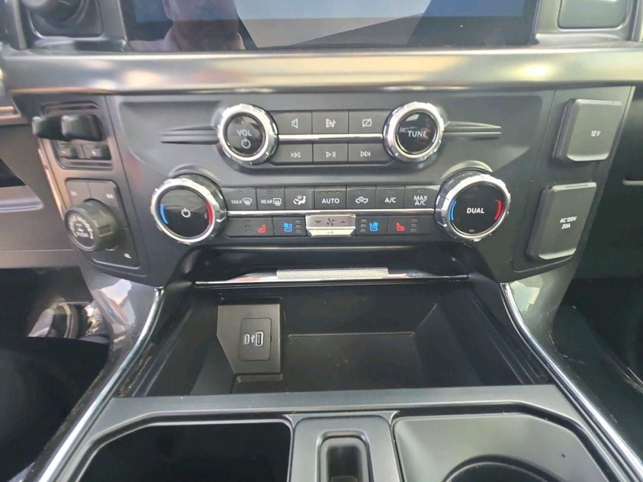 2022 Ford F-150 Lariat Photo5